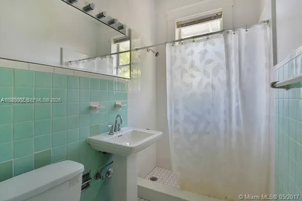 $7,900 | 2000 South Miami Avenue, Miami, FL 33129