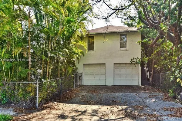 $7,900 | 2000 South Miami Avenue, Miami, FL 33129