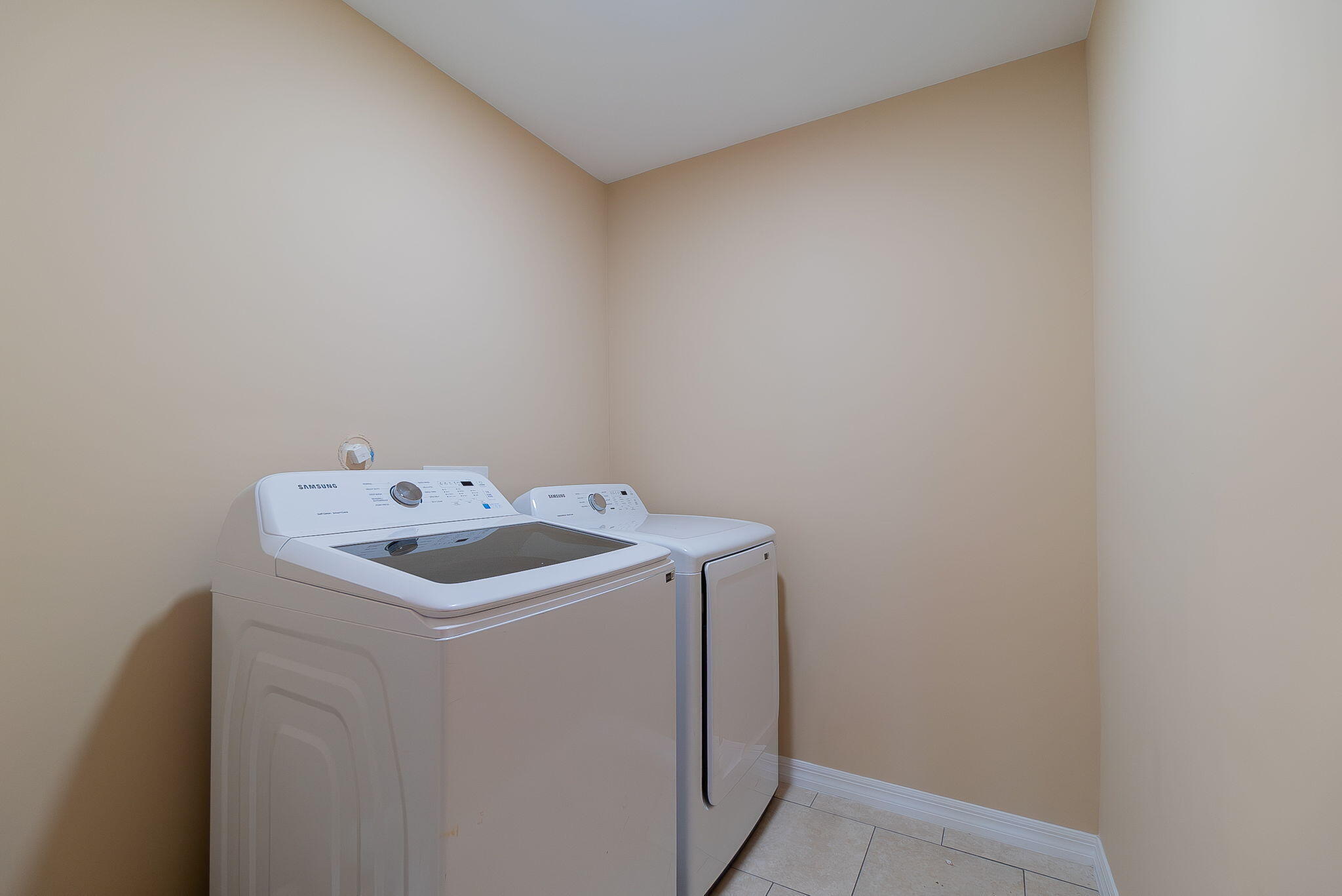17468 North 38th Road North Loxahatchee, FL 33470 - Photo 30 of 39 Laundry room