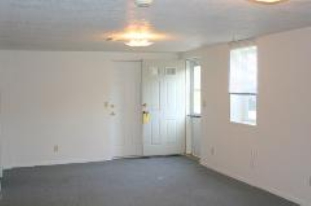 1906 Jersey Ridge Road Davenport, IA 52803 - Photo 8 of 9 Gallery Image 8