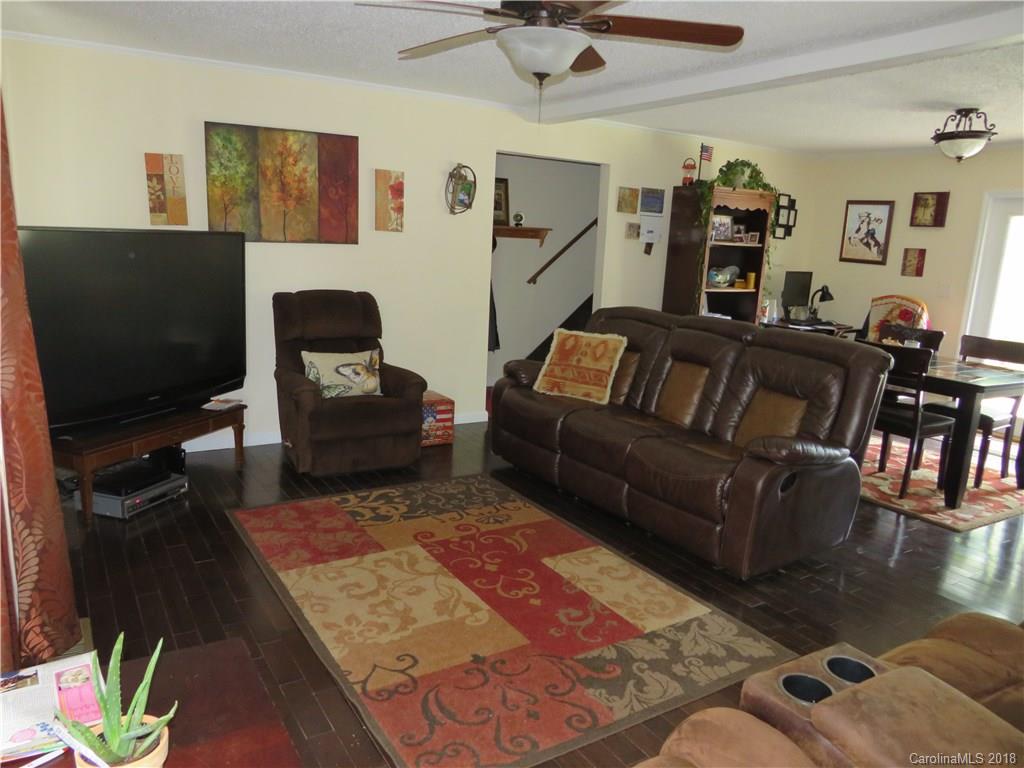 1632 Jim McCarter Road Clover, SC 29710 - Photo 5 of 23 Gallery Image 5