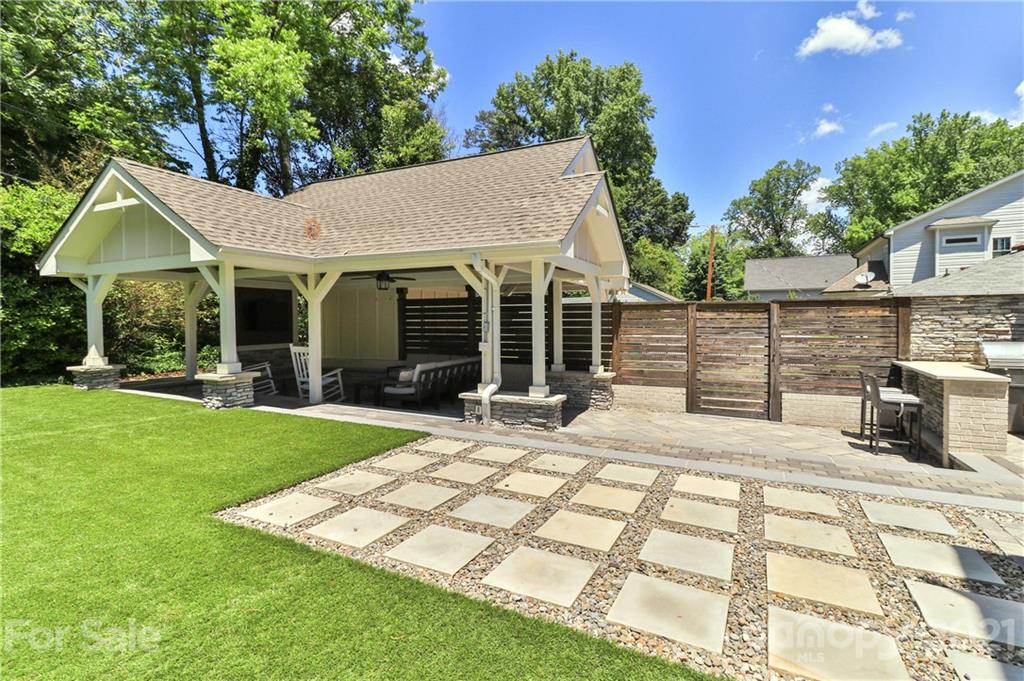 1901 Truman Road Charlotte, NC 28205 - Photo 34 of 39 a view of a house with backyard and porch
