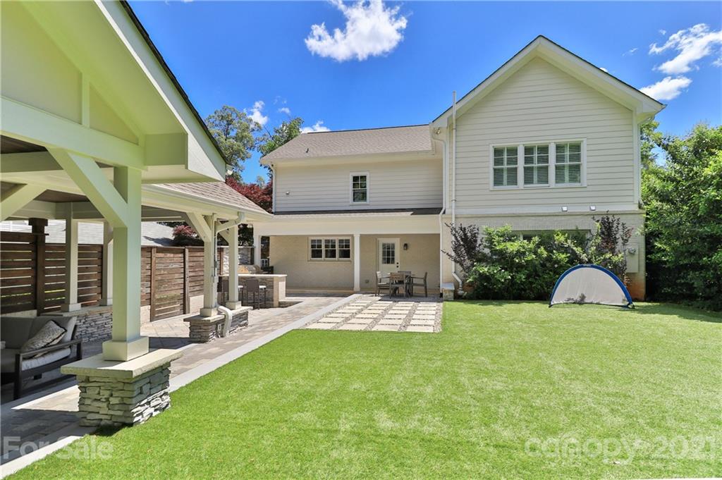 1901 Truman Road Charlotte, NC 28205 - Photo 39 of 39 a view of a house with backyard and porch