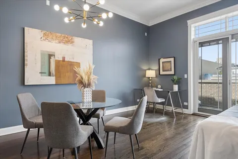 $749,990 | 1423 West Belmont Avenue, Unit 4, Chicago, IL 60657