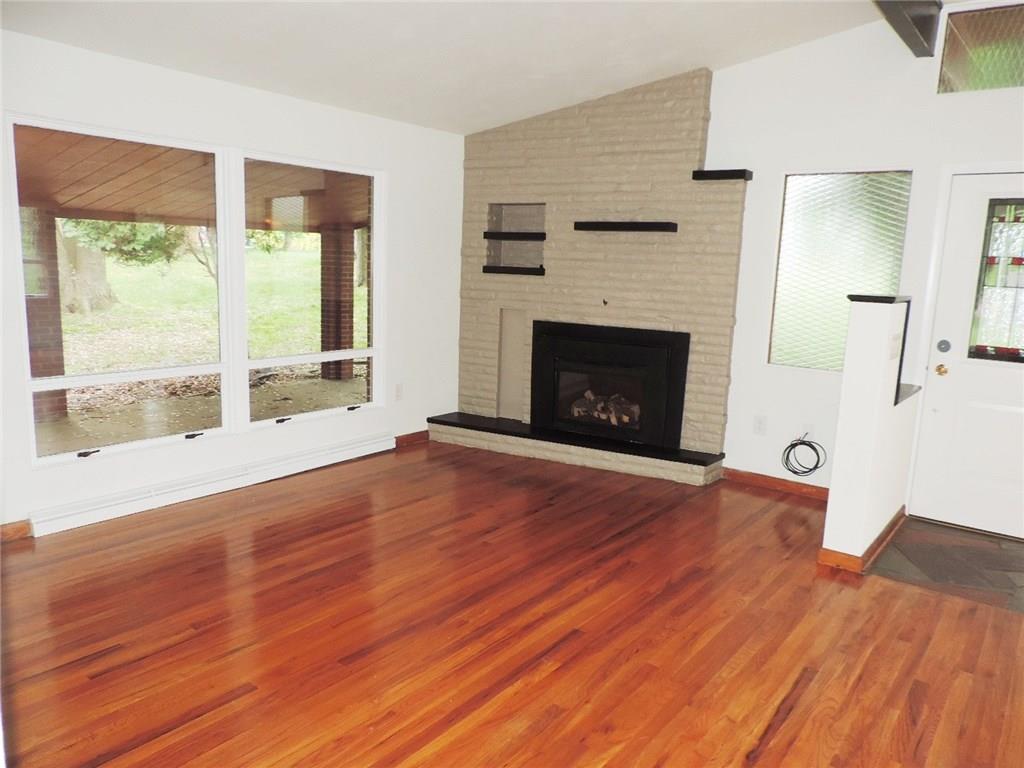 103 Meadowbrook Road Renfrew, PA 16053 - Photo 3 of 25