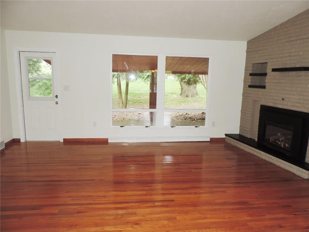103 Meadowbrook Road Renfrew, PA 16053 - Photo 4 of 25