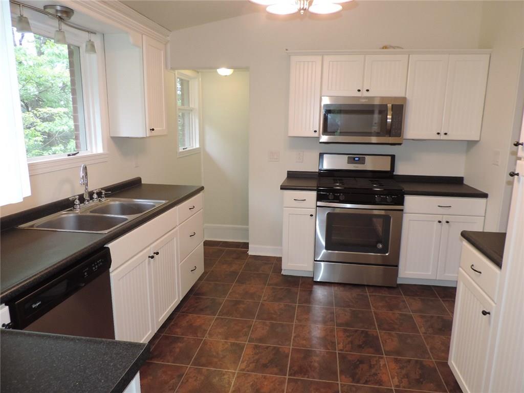 103 Meadowbrook Road Renfrew, PA 16053 - Photo 7 of 25
