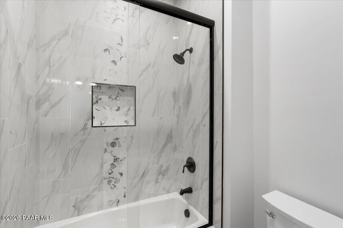 1170 East Cougar Ridge Road Paulden, AZ 86334 - Photo 29 of 59 Bathroom Shower