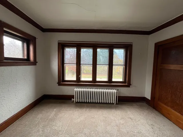 $1,025 | 5219 South Lake Drive, Cudahy, WI 53110