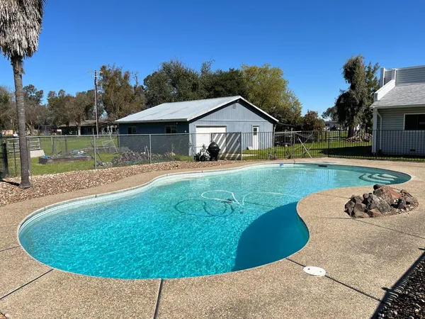 $998,999 | 14076 Saradale Lane, Galt, CA 95632