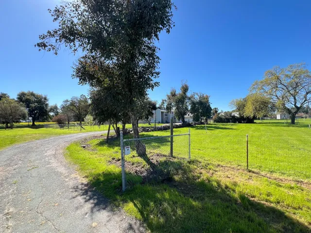 $1,169,999 | 14076 Saradale Lane, Galt, CA 95632