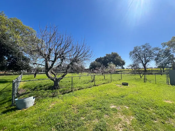 $998,999 | 14076 Saradale Lane, Galt, CA 95632