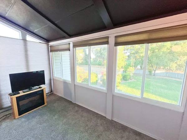 $998,999 | 14076 Saradale Lane, Galt, CA 95632