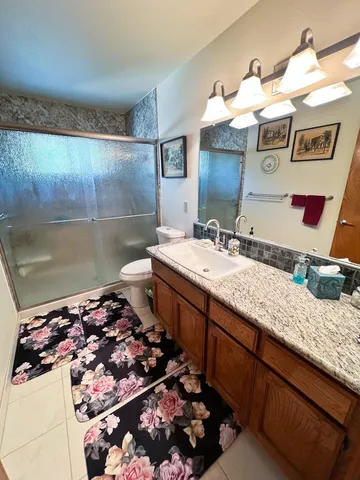 $1,169,999 | 14076 Saradale Lane, Galt, CA 95632