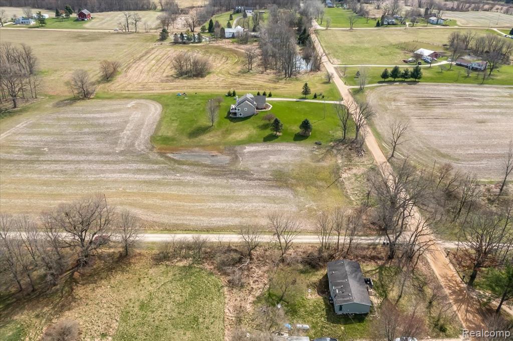 N Schrepfer Road Howell, MI 48855 - Photo 7 of 10