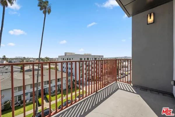 $4,195 | 1215 South Bedford Street, Unit 501, Los Angeles, CA 90035