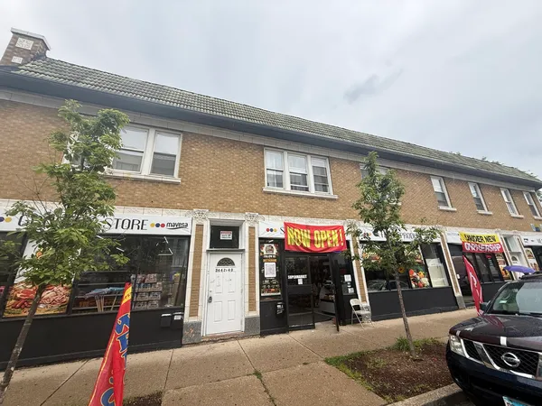 $1,150 | 3442 West Montrose Avenue, Unit 2, Chicago, IL 60618