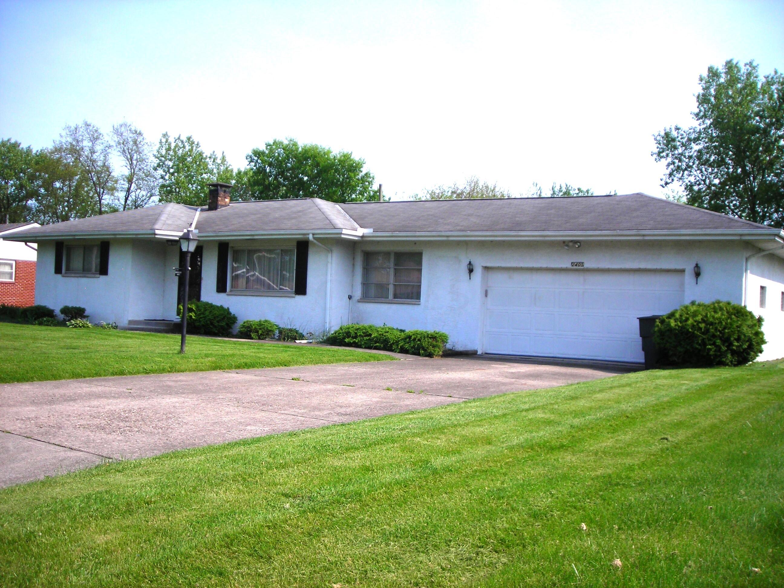 2405 Koebel Road Columbus, OH 43207 - Photo 4 of 24 DSCN2526