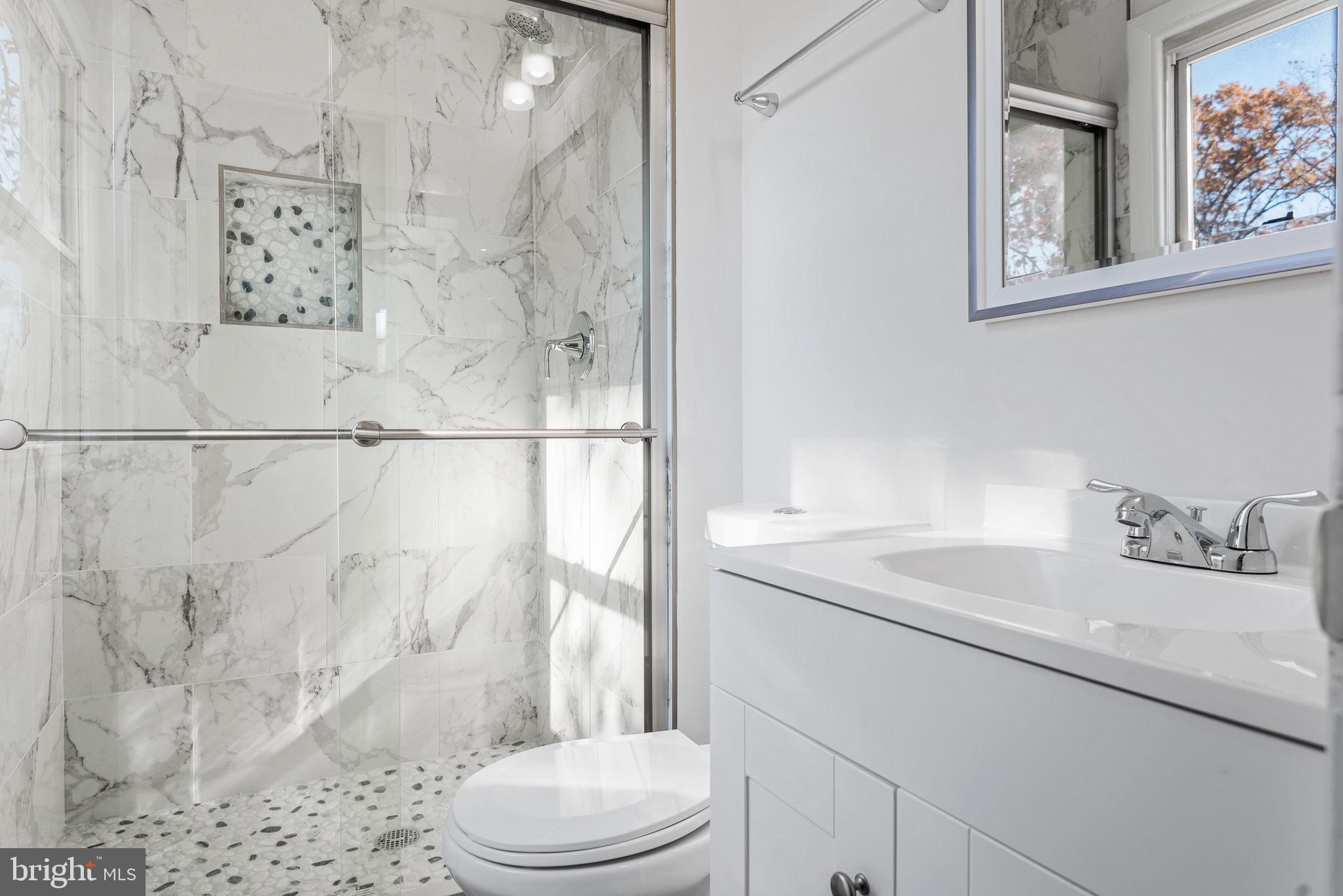 15815 Kerr Road Laurel, MD 20707 - Photo 14 of 38 Master bathroom