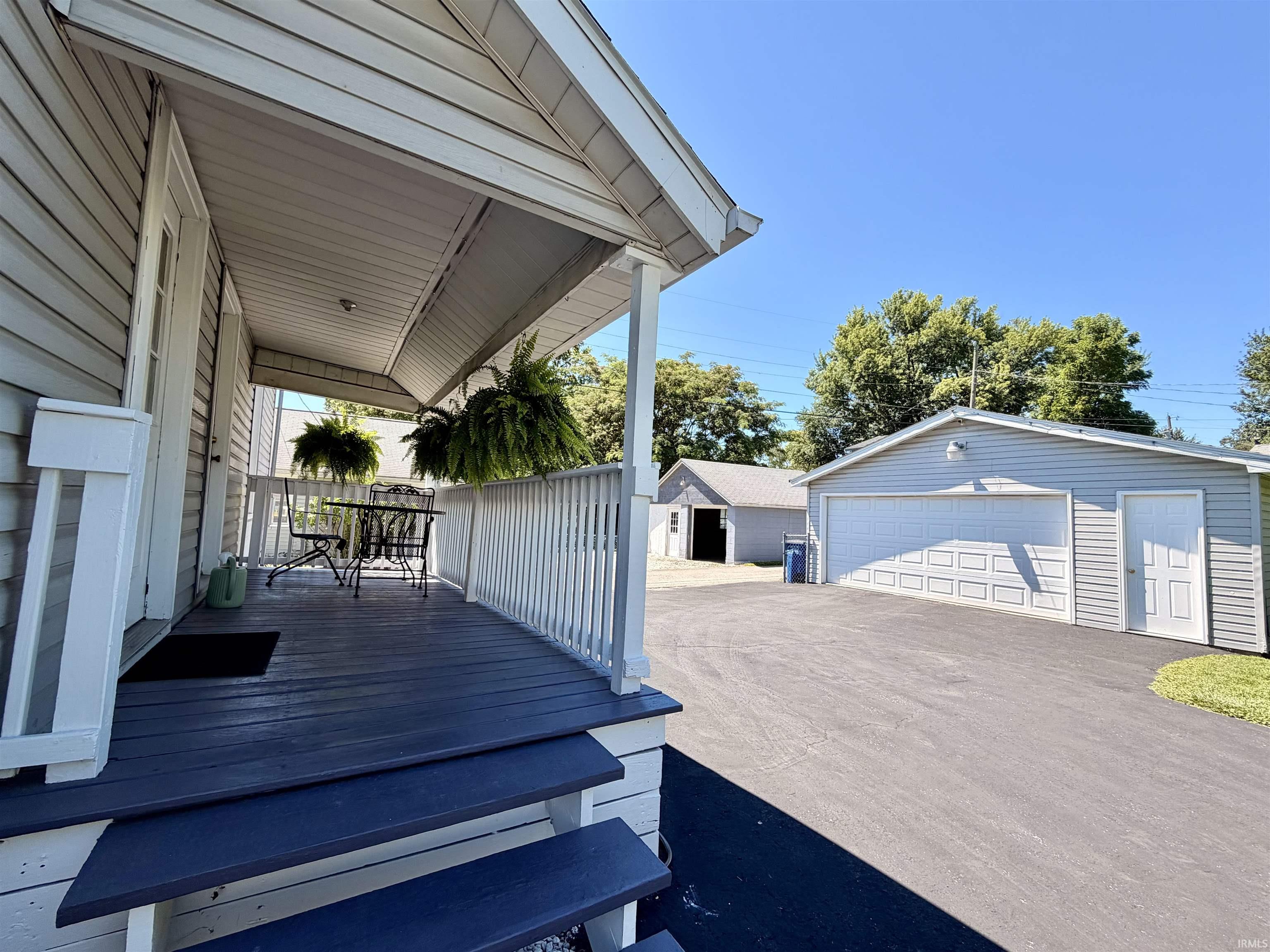 1915 7th Street Bedford, IN 47421 - Photo 8 of 28
