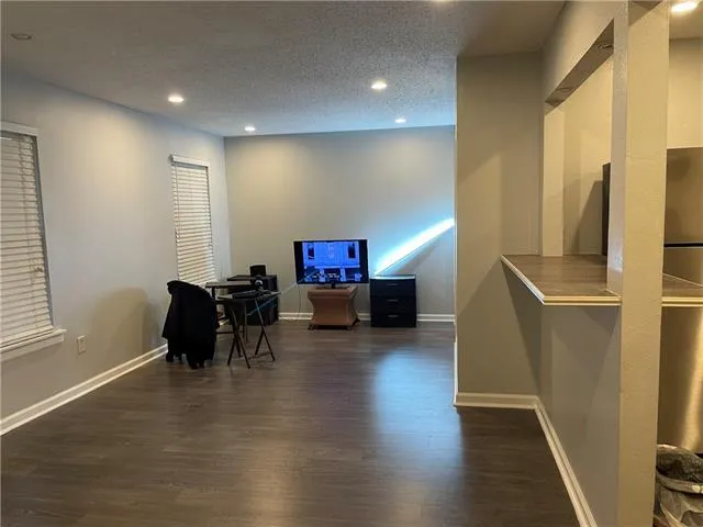 $1,200 | 1161 Lake Avenue, Unit 222, Metairie, LA 70005