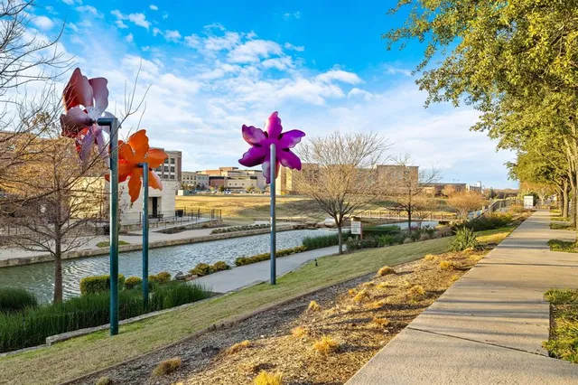 $450,000 | 4133 South Broadway Avenue, Flower Mound, TX 75028
