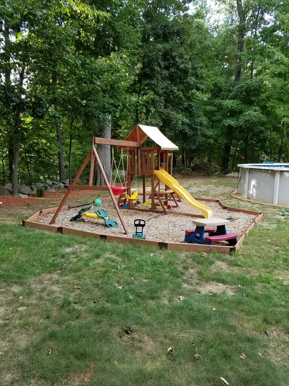 43 Holt Road Holden, MA 01520 - Photo 8 of 22 Gallery Image 8