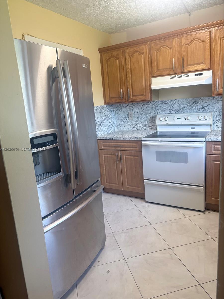 5300 Washington Street, Unit R101 Hollywood, FL 33021 - Photo 3 of 19