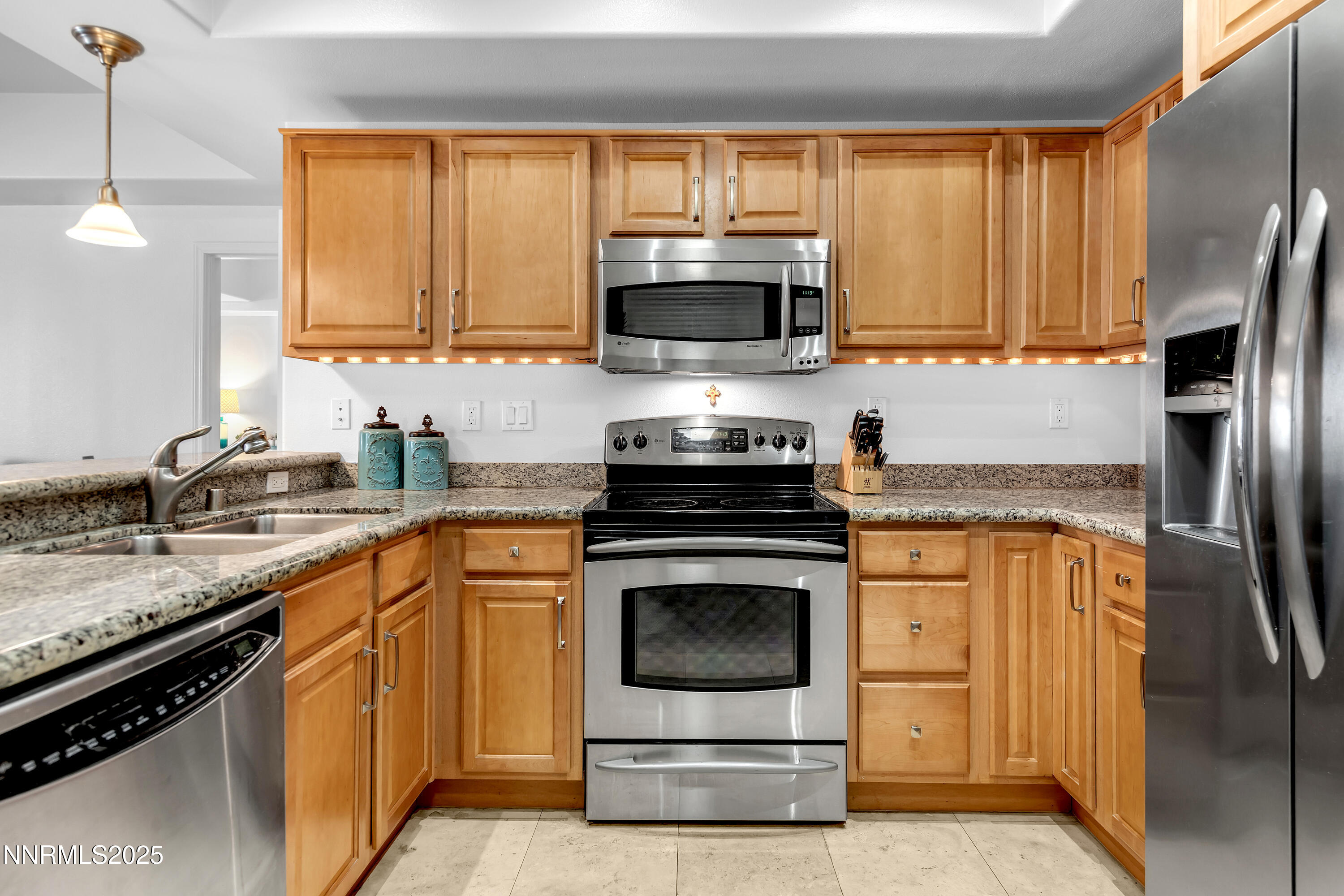 200 West 2nd Street, Unit 501 Reno, NV 89501 - Photo 6 of 39 W2nd501-004