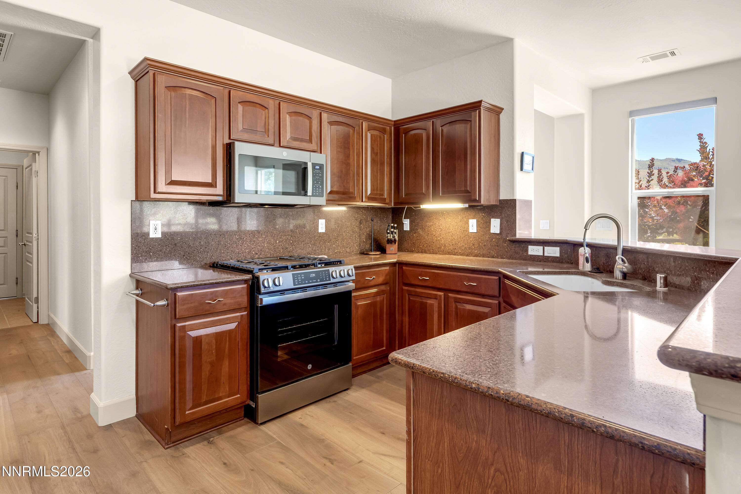 1201 Firefly Court Reno, NV 89523 - Photo 11 of 36 Firefly1201-017