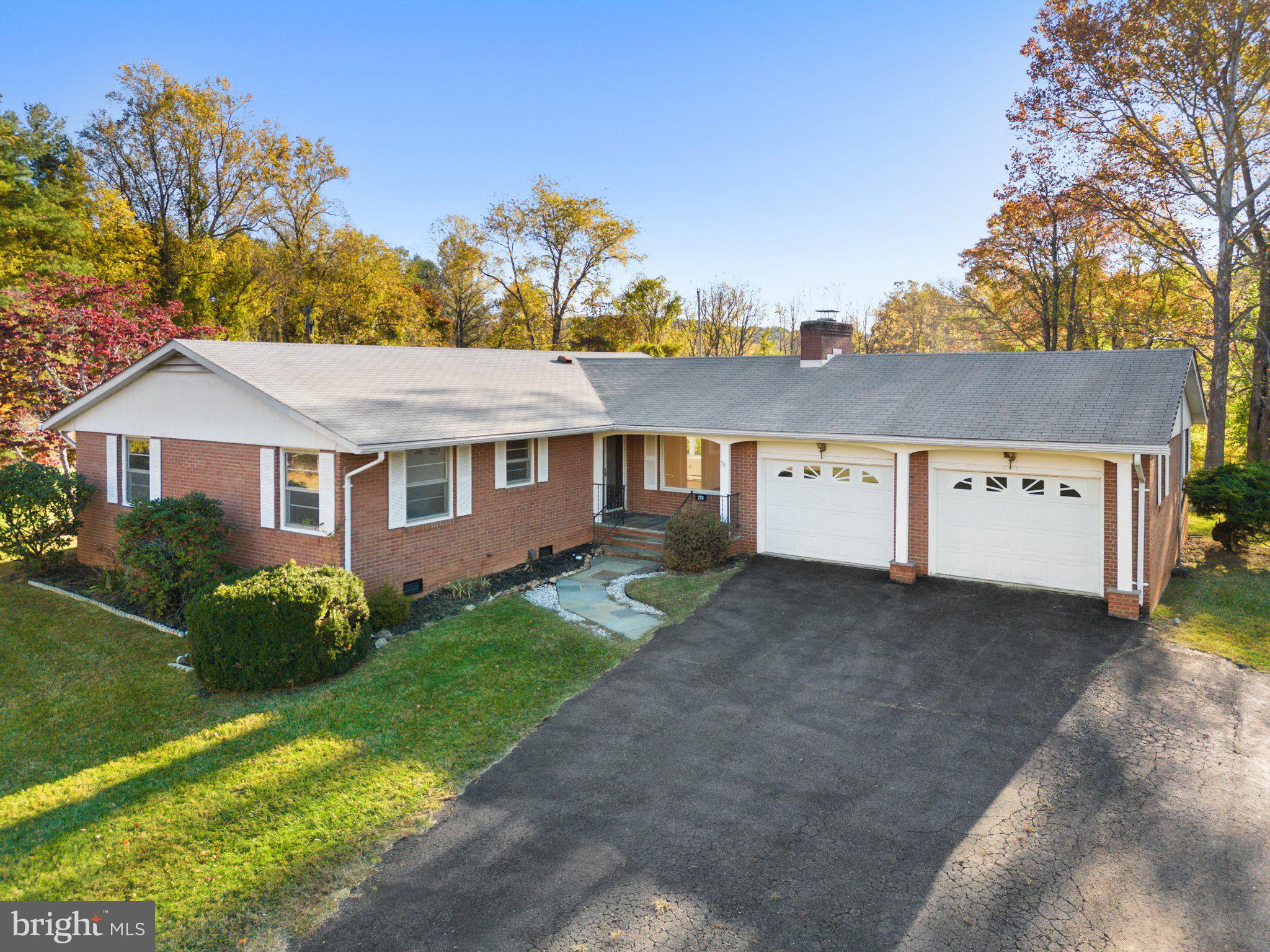 256 Hunters Road Washington, VA 22747 - Photo 3 of 59