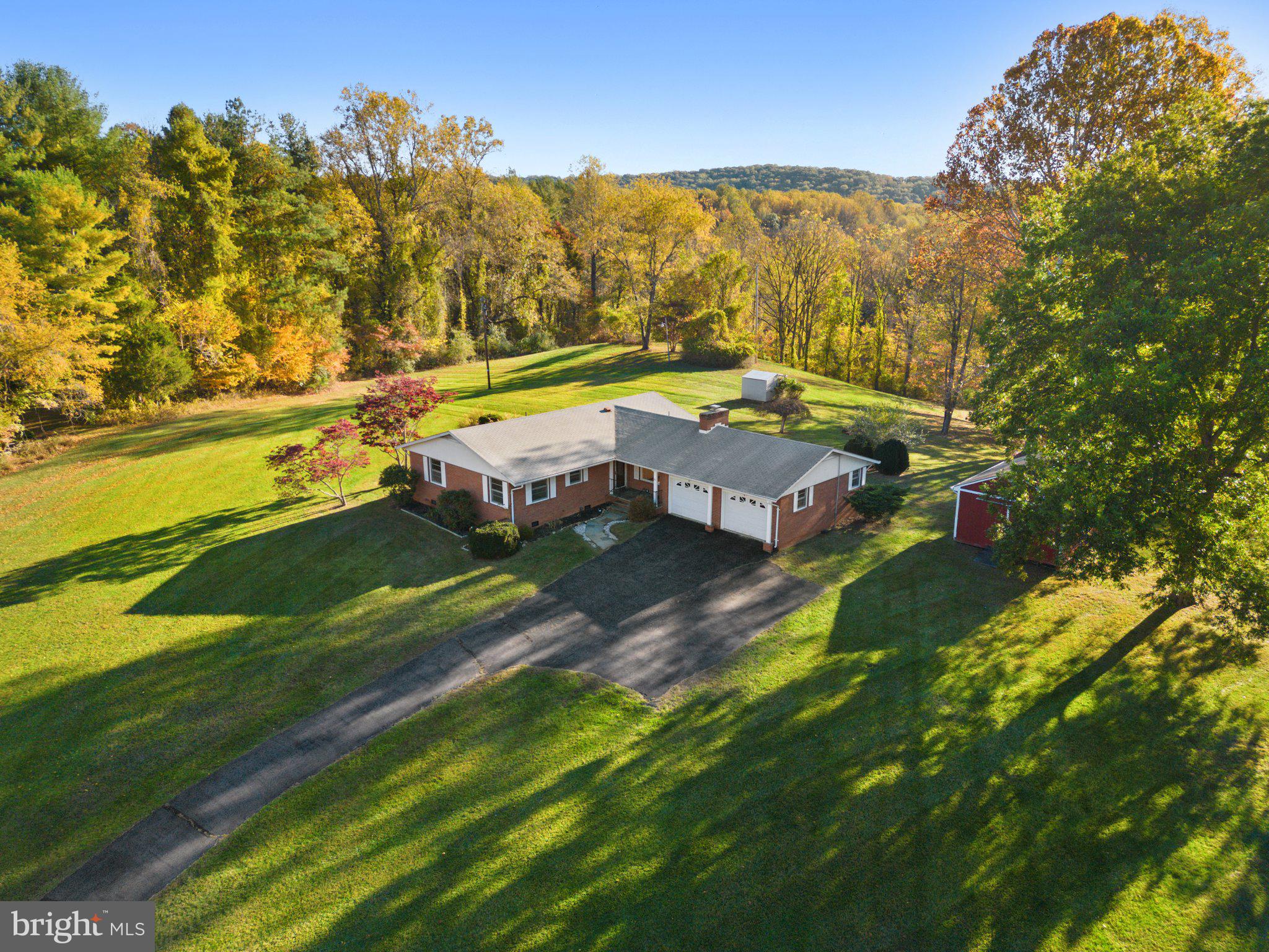 256 Hunters Road Washington, VA 22747 - Photo 6 of 59