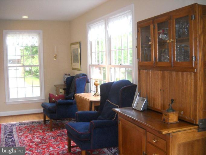4604 Saul Road Bethesda, MD 20814 - Photo 14 of 30 Den