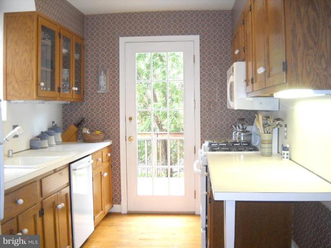 4604 Saul Road Bethesda, MD 20814 - Photo 19 of 30 Kitchen