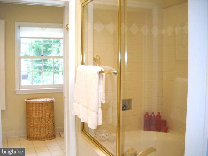 4604 Saul Road Bethesda, MD 20814 - Photo 25 of 30 Master Bath #2