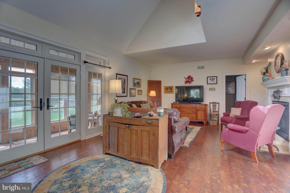362 Hereford Road Elizabethtown, PA 17022 - Photo 15 of 59 Family room with loads of natural light