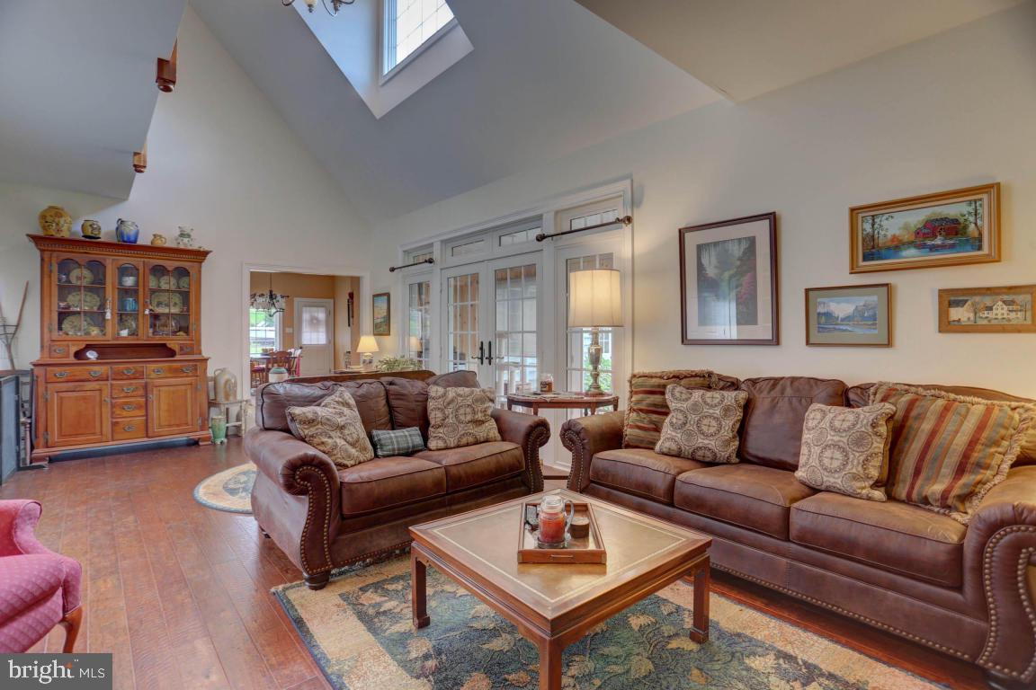 362 Hereford Road Elizabethtown, PA 17022 - Photo 16 of 59 Family room