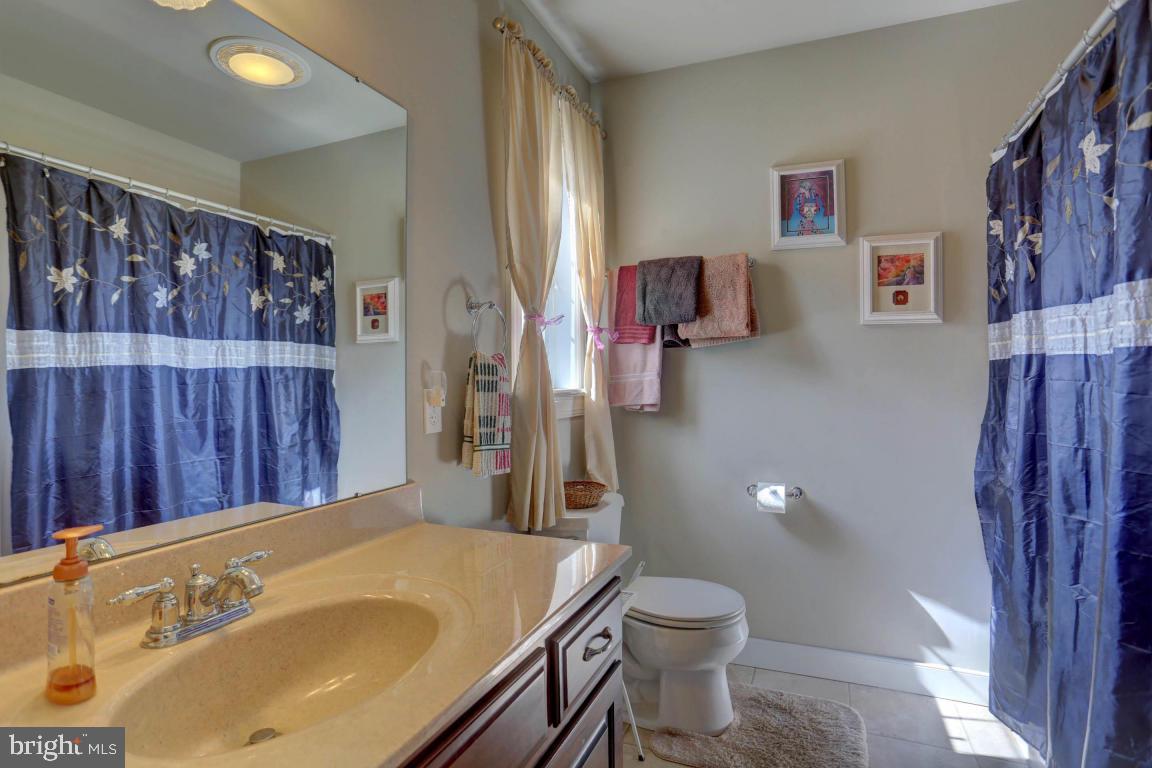 362 Hereford Road Elizabethtown, PA 17022 - Photo 36 of 59 Upstairs Full Bathroom