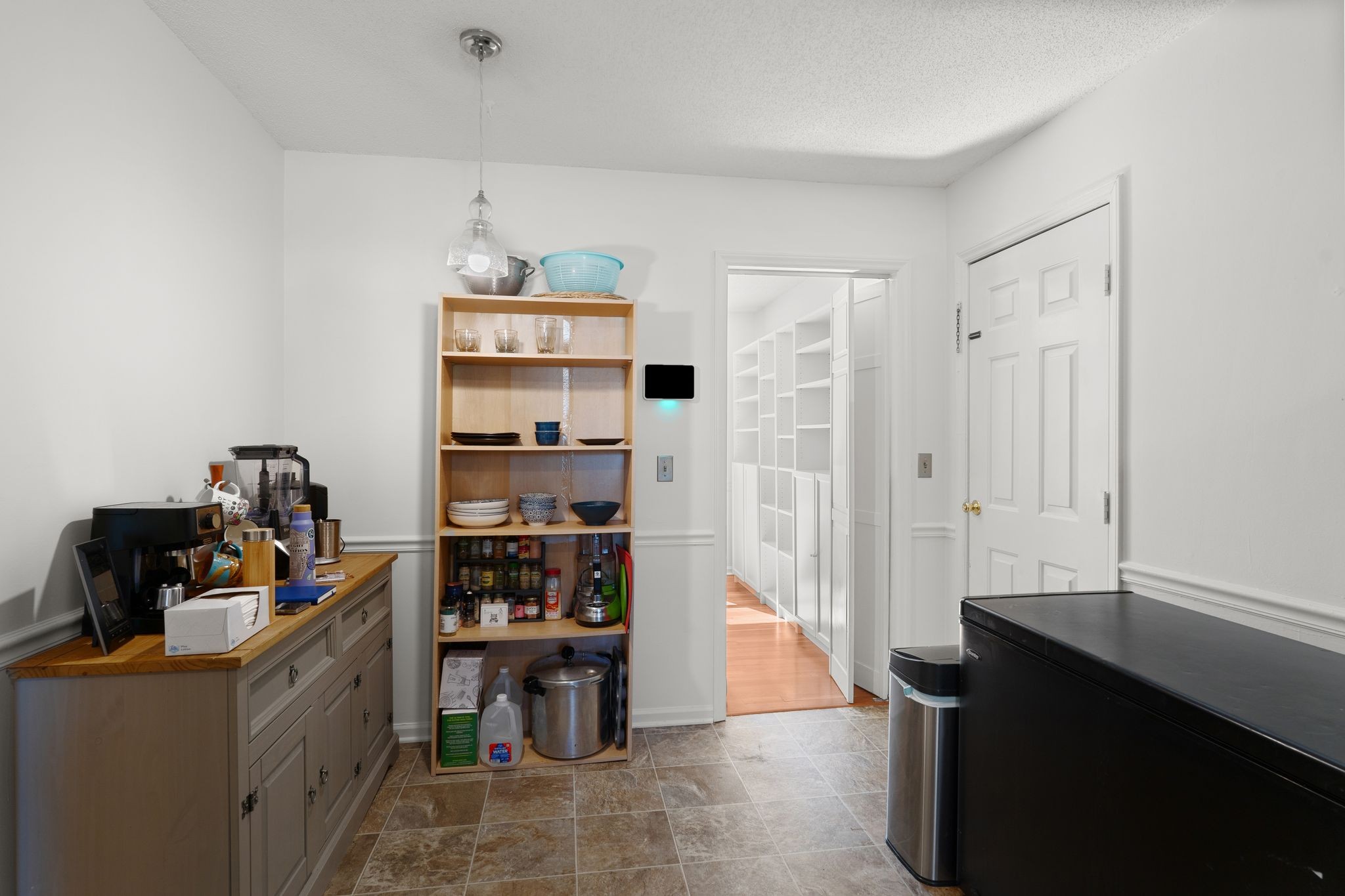 2511 Wellington Place Murfreesboro, TN 37128 - Photo 13 of 31 a room with furniture and window