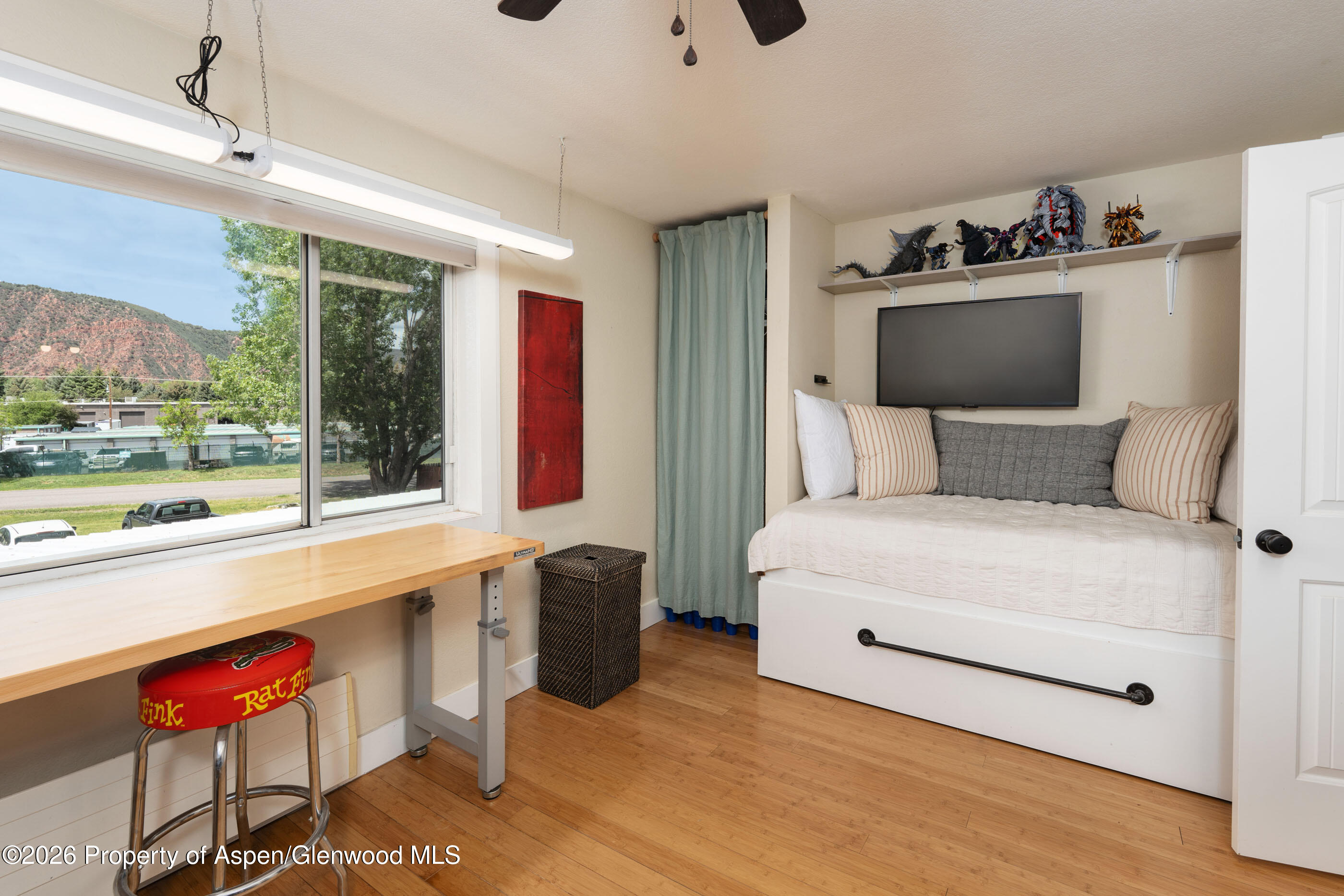 323 Park Avenue, Unit H3 Basalt, CO 81621 - Photo 3 of 16 OakGroveH3_DASH00003