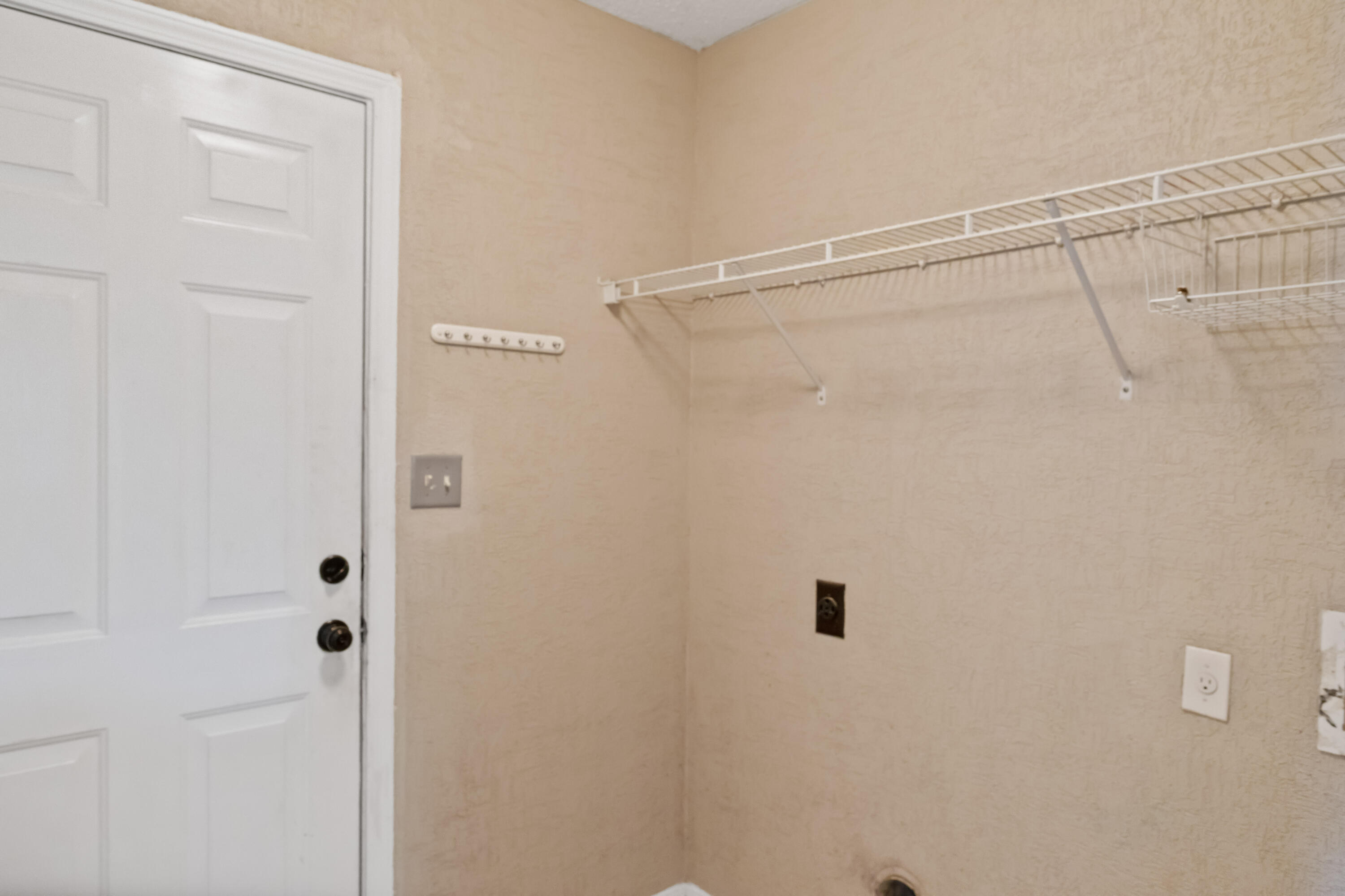 48 South Harborview Road Santa Rosa Beach, FL 32459 - Photo 5 of 35 a bathroom with a shower