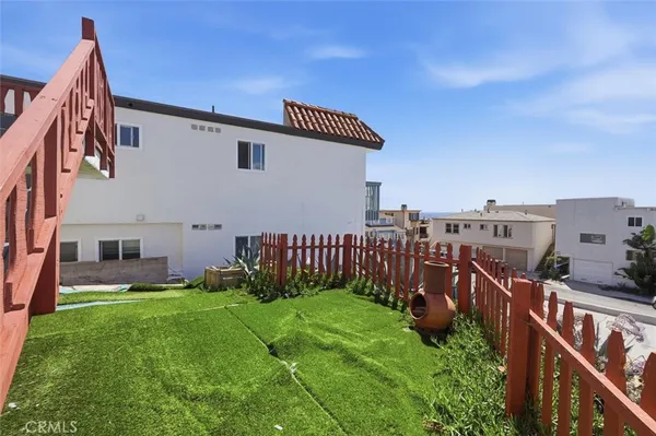 $3,995,000 | 4308 Crest Drive, Manhattan Beach, CA 90266