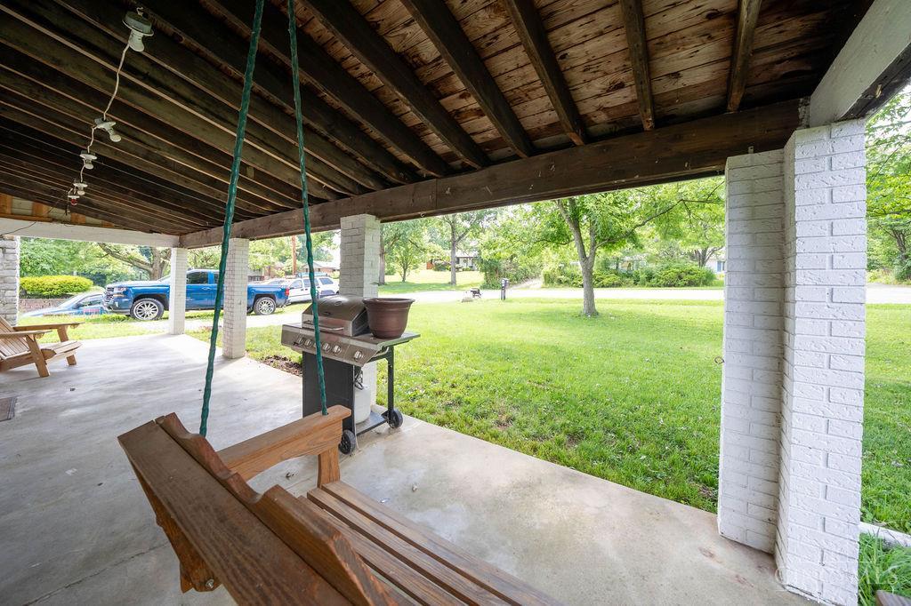 3036 Fiddlers Green Road Cincinnati, OH 45248 - Photo 4 of 38