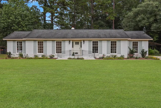 $475,000 | 122 Pinewood Drive, Moncks Corner, SC 29461