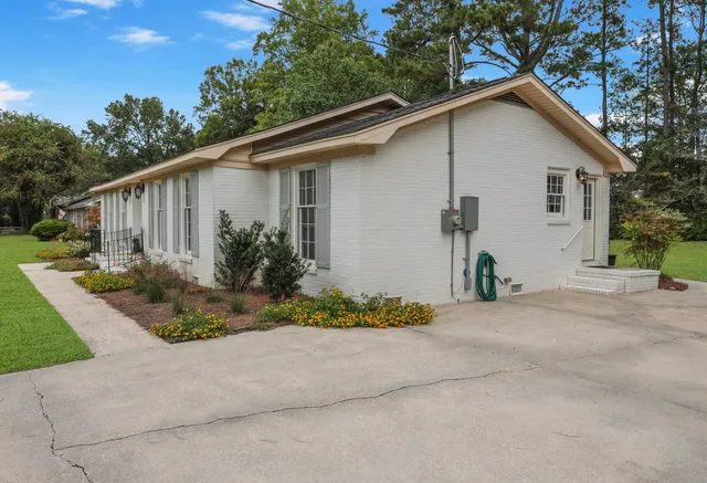 $475,000 | 122 Pinewood Drive, Moncks Corner, SC 29461