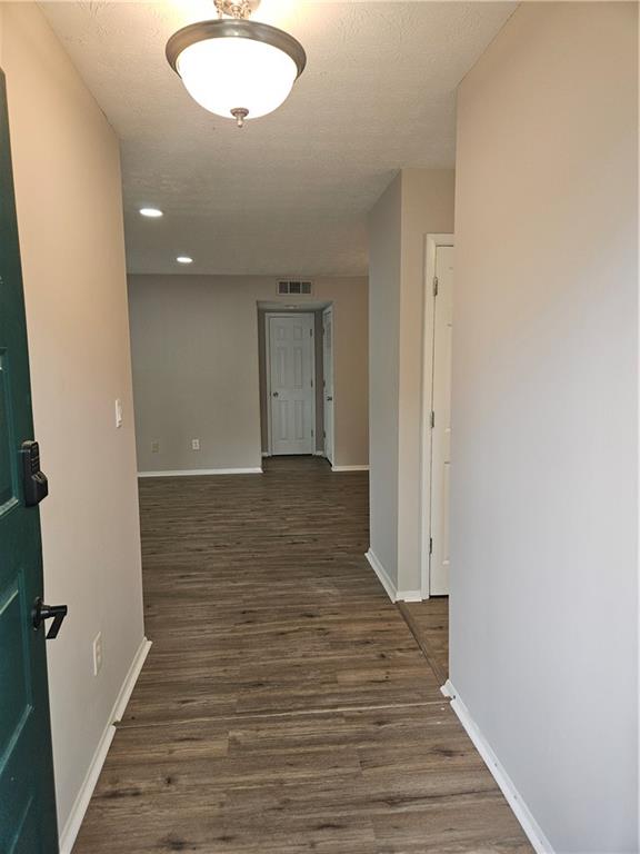 206 Wynnes Ridge Circle Southeast Marietta, GA 30067 - Photo 3 of 31