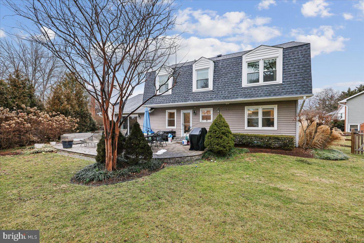 4 Olmstead Court Potomac, MD 20854 - Photo 48 of 48 a view of a house with a yard