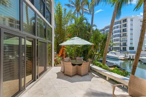 $1,450,000 | 3010 Northeast 49th Street, Unit 7, Fort Lauderdale, FL 33308