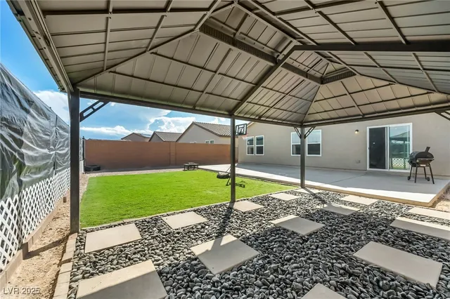 $367,500 | 840 Turtleback Fls Avenue, Indian Springs, NV 89018