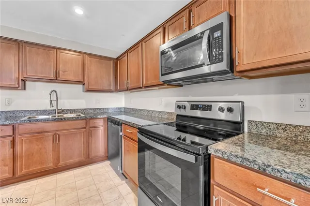 $367,500 | 840 Turtleback Fls Avenue, Indian Springs, NV 89018